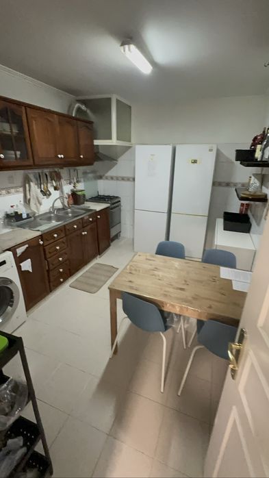 QUARTO casal Tapada das Mercês 8 min. da estação