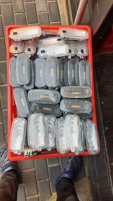 Sprinter vito lampka led zwykła oświetlenie paki