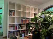 biblioteczka - biała - szachownica - kwadrat - ładna