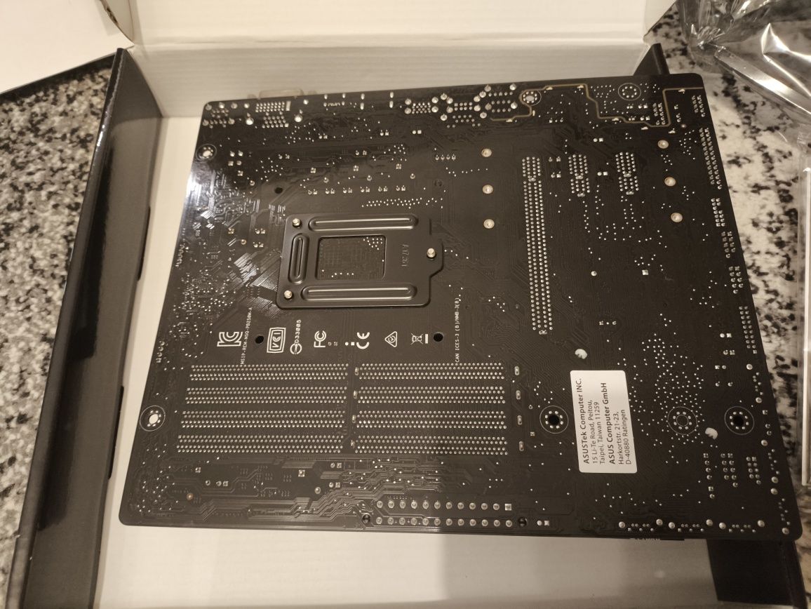 Płyta główna ASUS, SSD 180GB M.2 + 8GB RAM