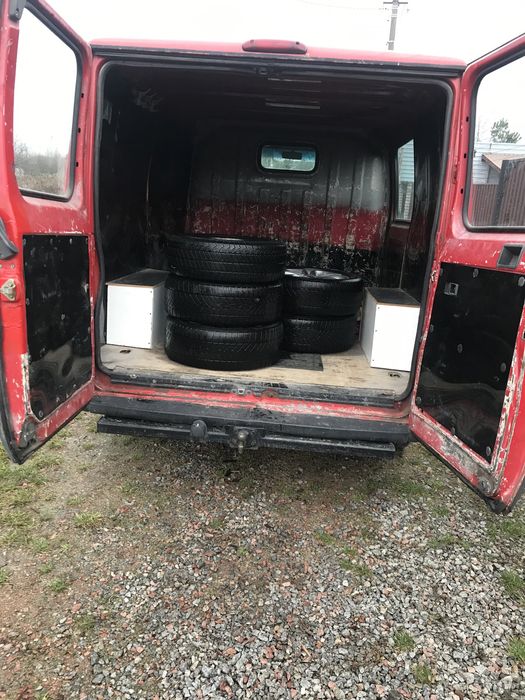 Продам пежо боксер.