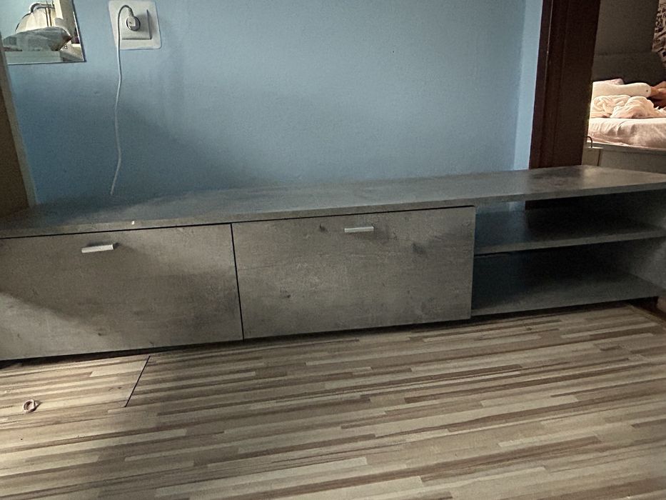 Sprzedam meble rtv pod telewizor szafke wiszaca i szafke na ubrania