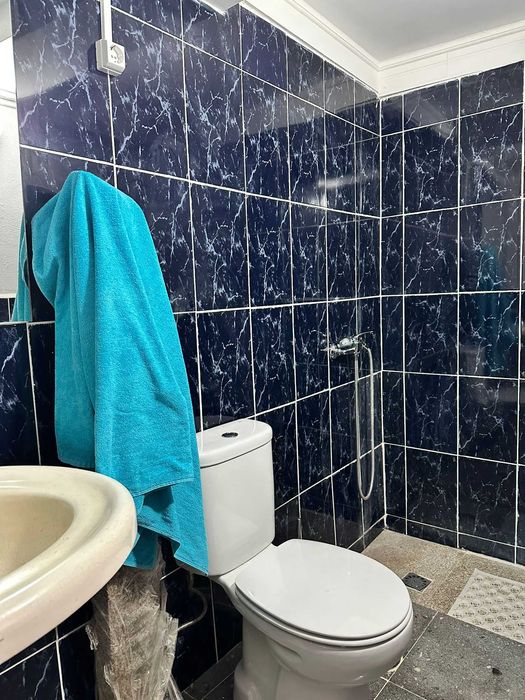 Quarto mobilado para arrendar no centro de Mesão Frio