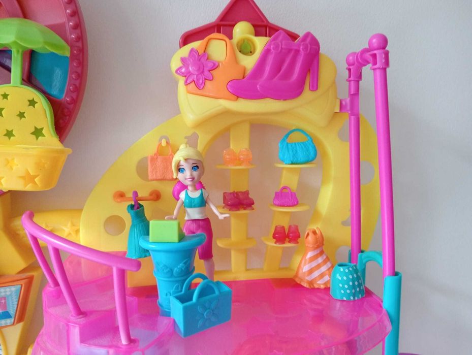 Polly Shopping Center