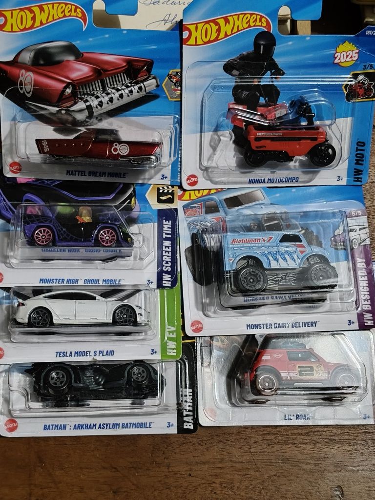 Hot Wheels diversos modelos