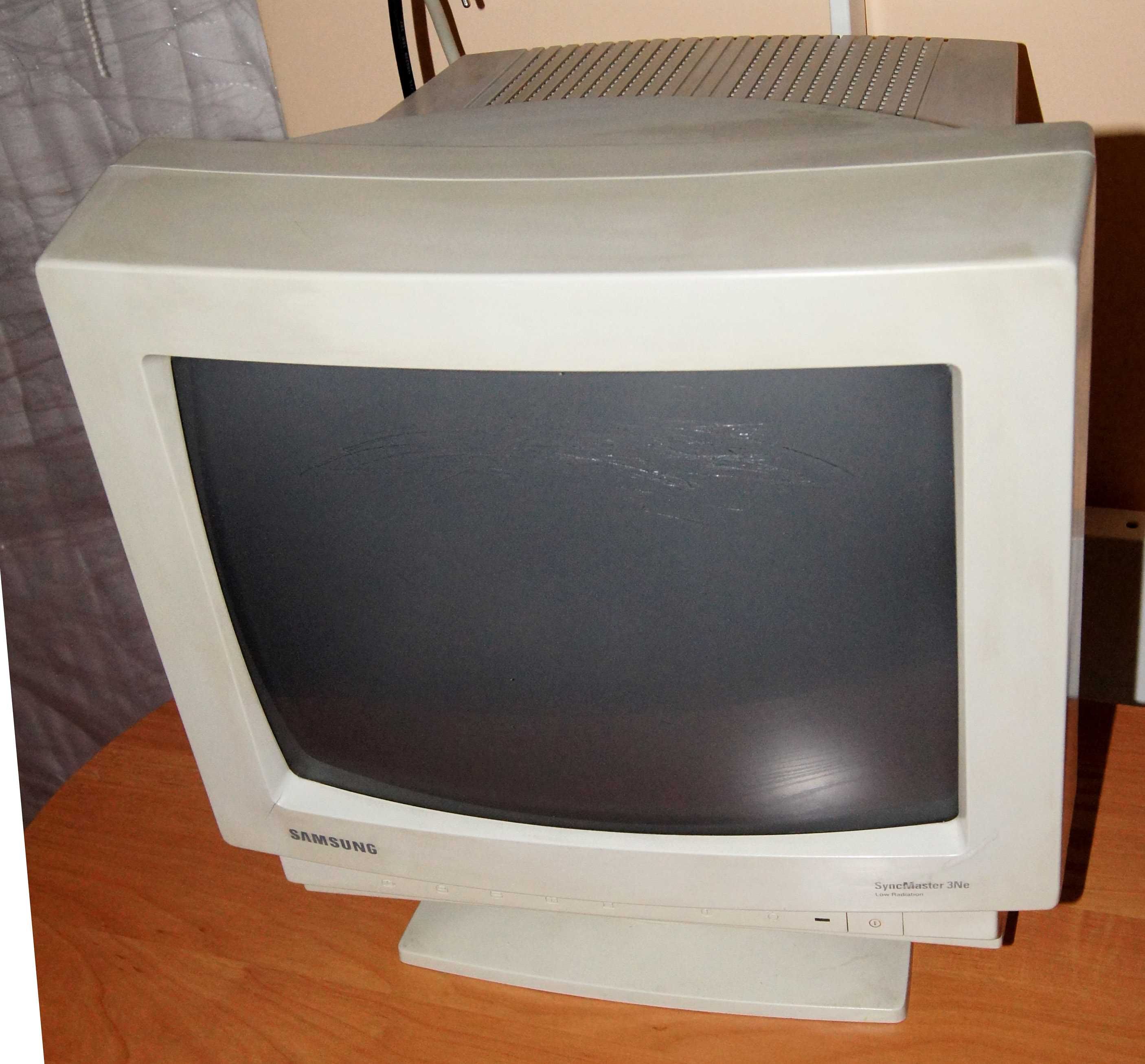 monitor  CRT 14 cali kineskopowy  Samsung  SyncMaster 3Ne