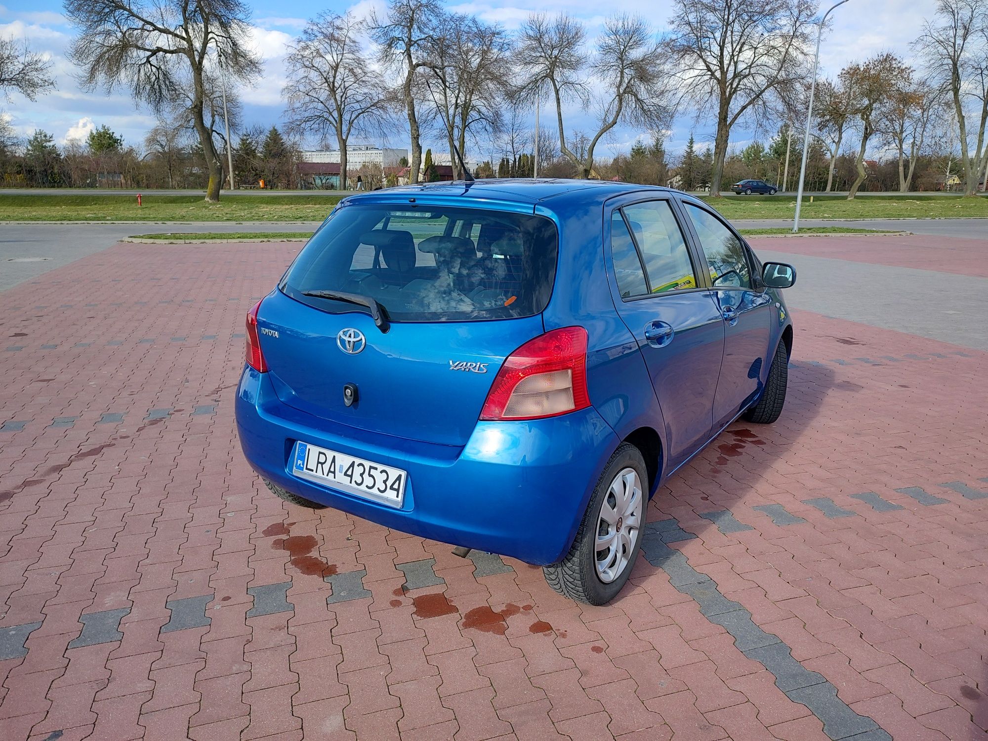 Toyota Yaris 1.3 benzyna