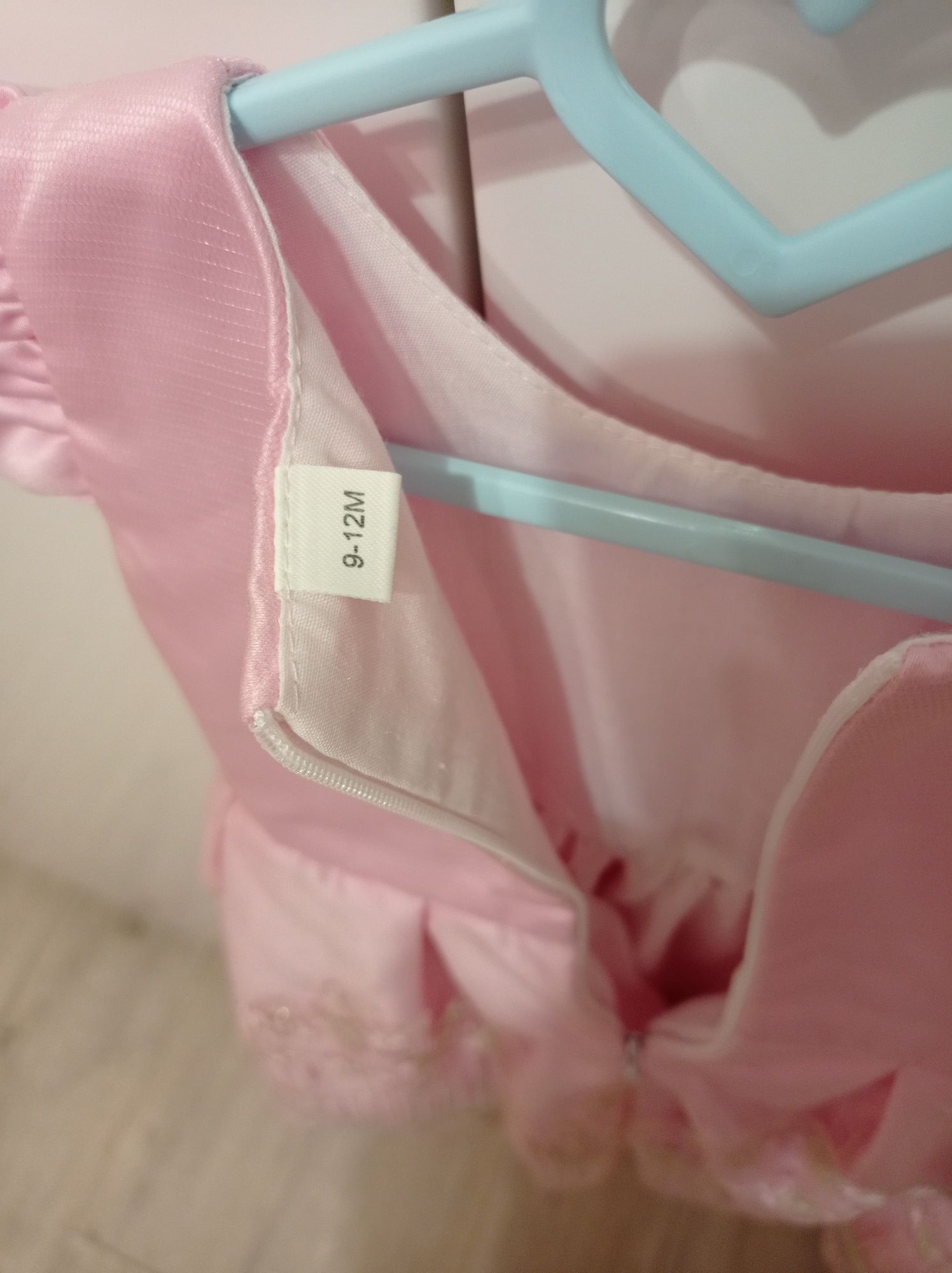 Sukienka jak nowa 9-12 miesięcy