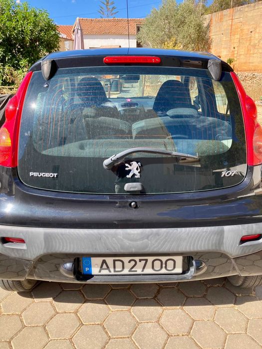 Peugeot 107 em excelente estado geral, económico, fiável