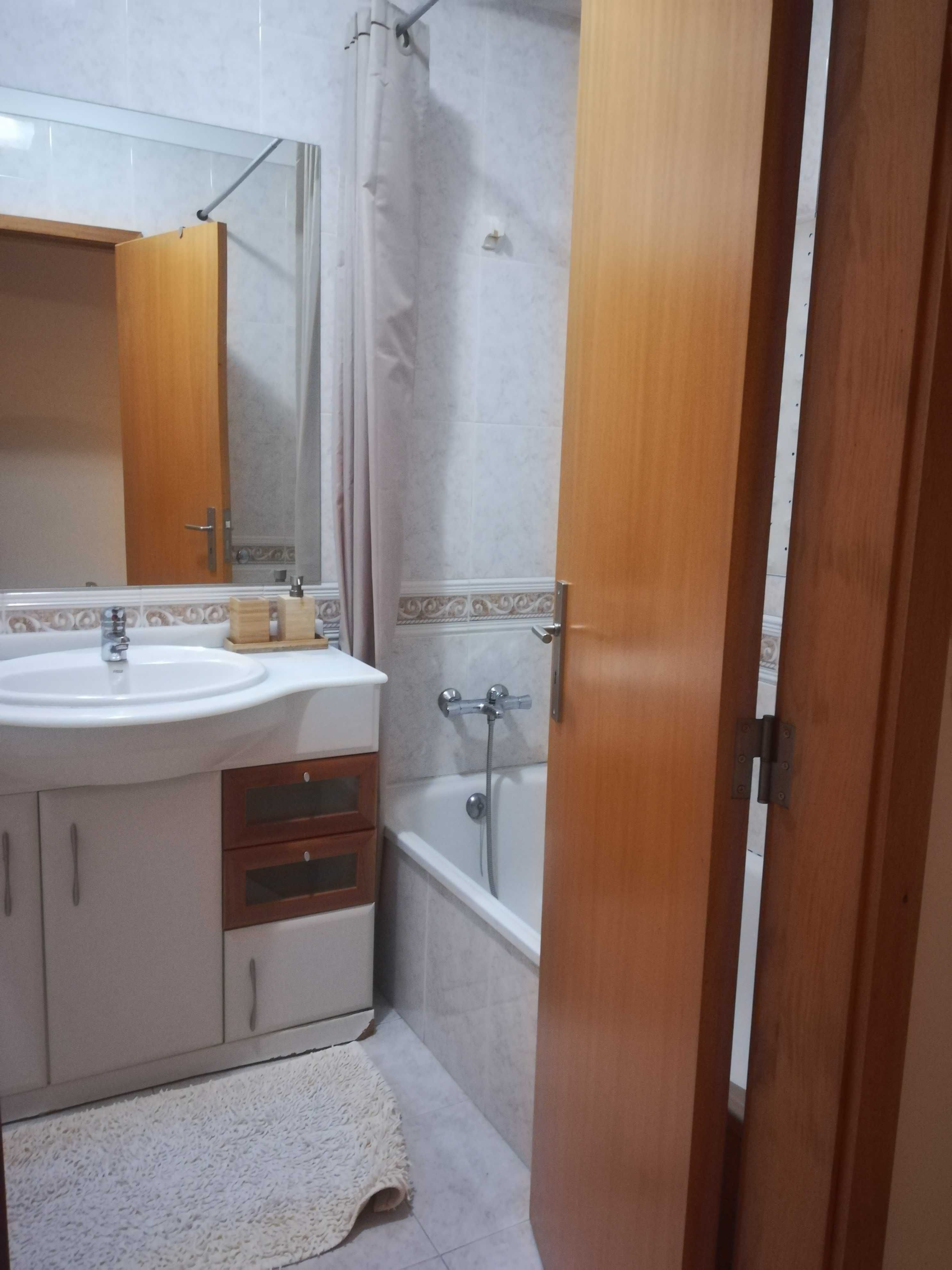 T2 c/ Garagem 850€ - Arrendar Braga – Rua Dr. Domingos Pereira -
