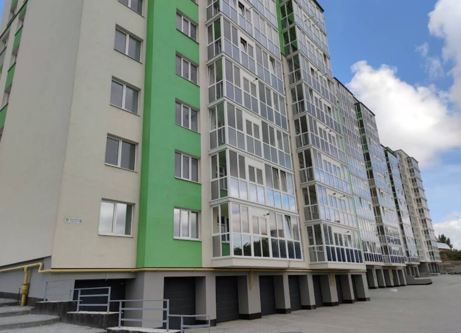 Продаж 3 кімнатної квартири, 93 м.кв., вул. Яреми