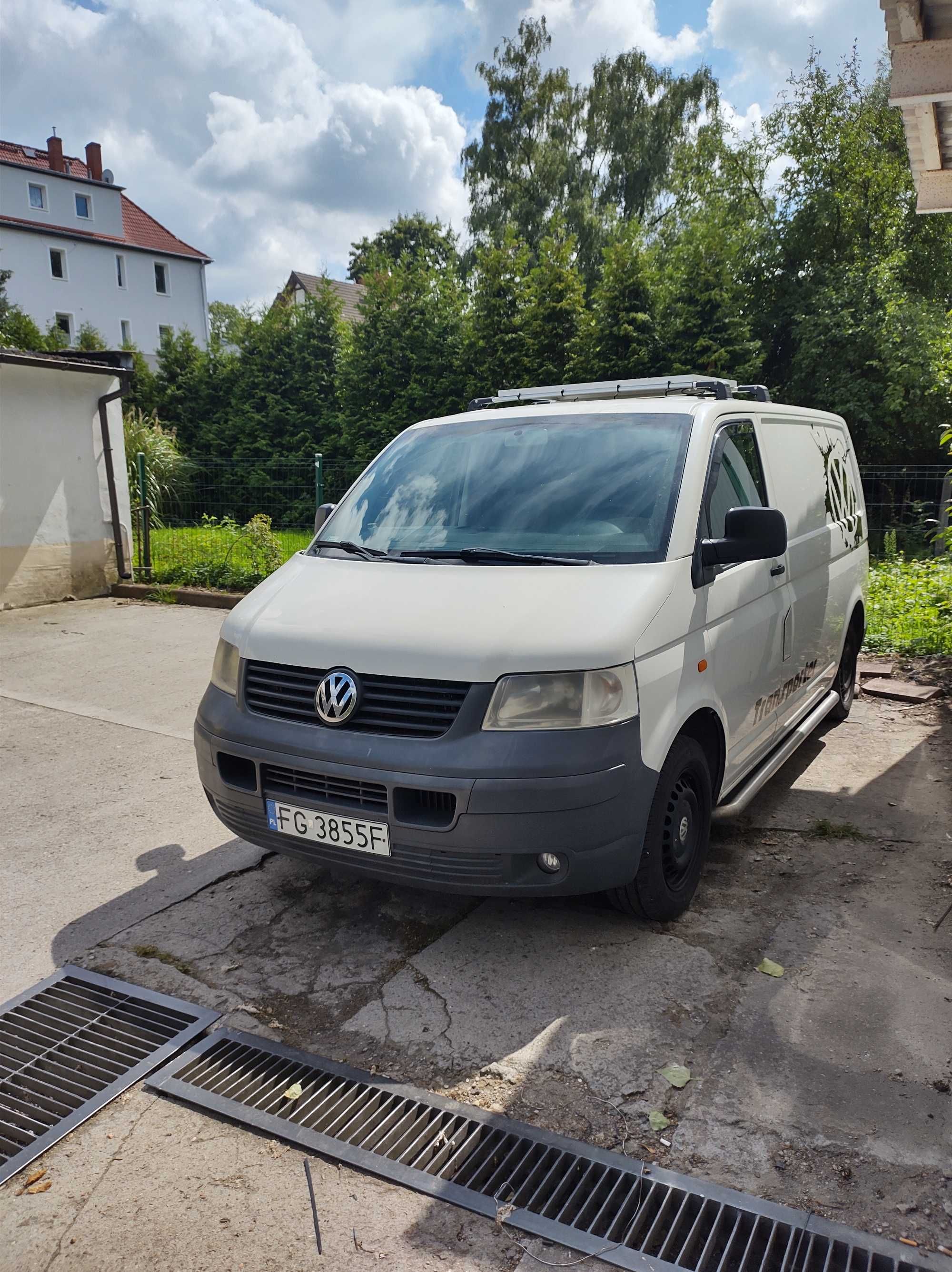 VOLKSWAGEN T5 2003 rok