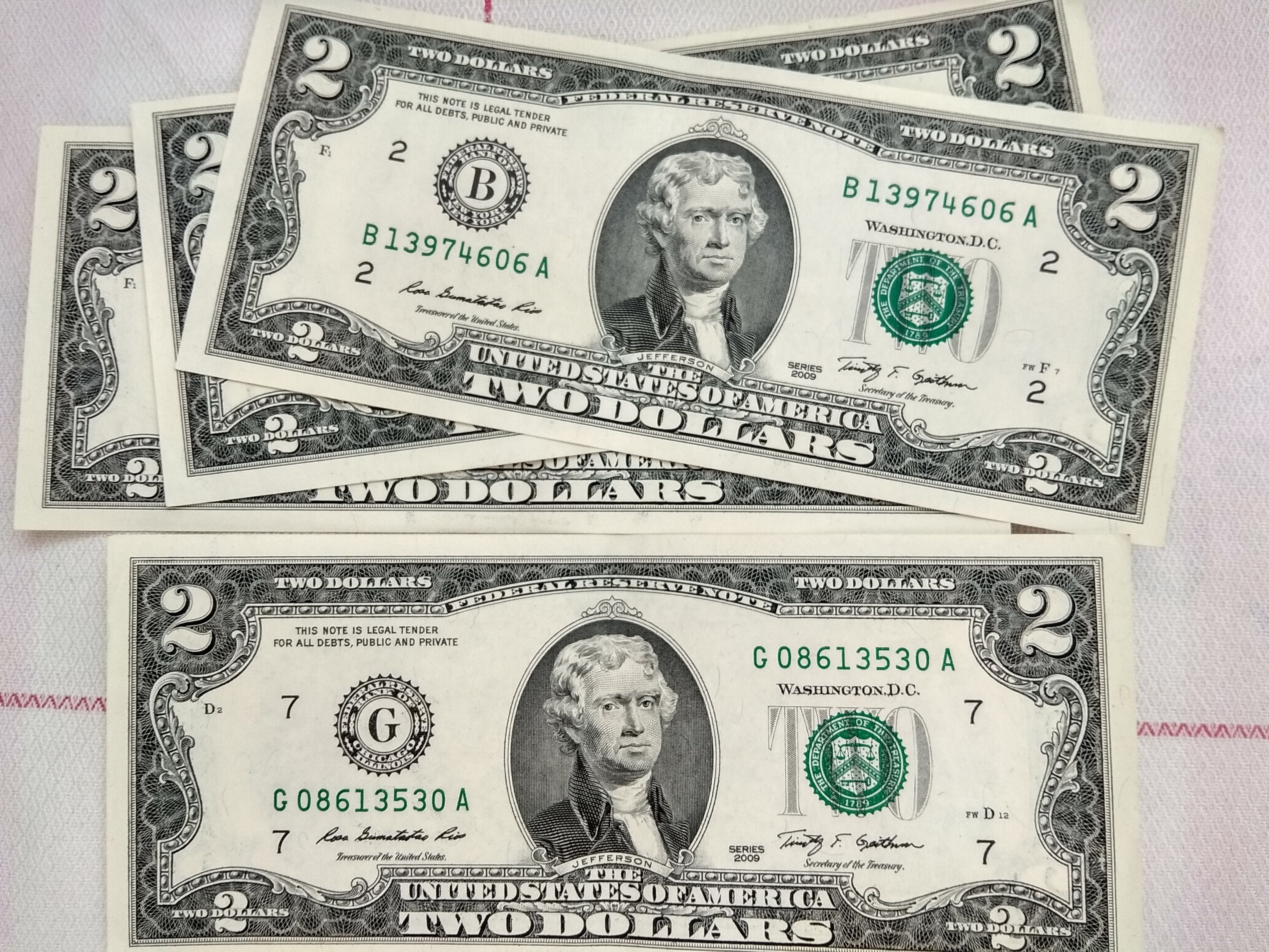 Продаются банкноты 2 долара США за 2003 и за 2009гг по 160гр