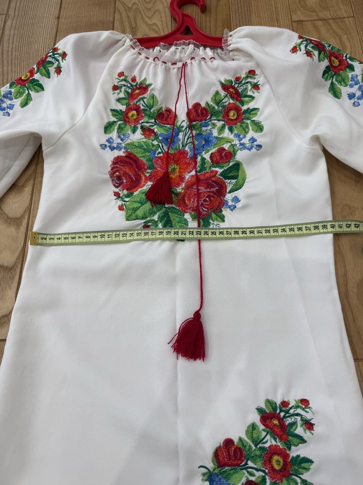Вишите плаття для дівчини