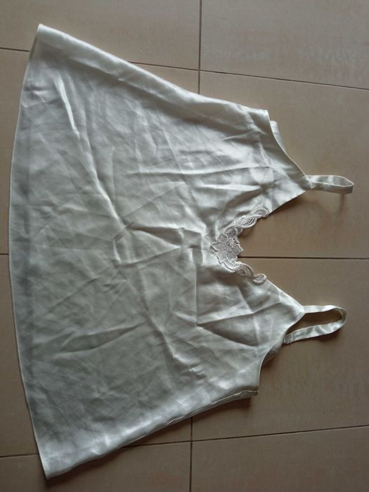 Bhs Krótka halka 4XL 48 Kremowa bluzeczka Damska bielizna