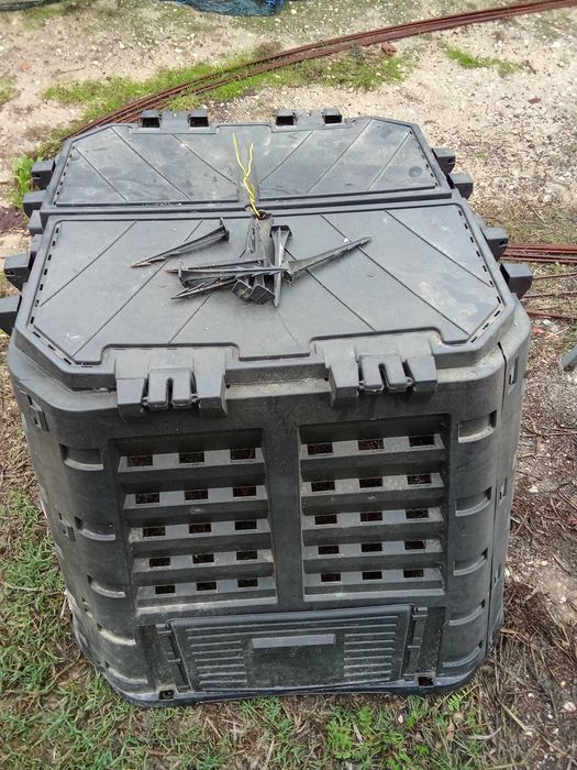 Compostor com portas