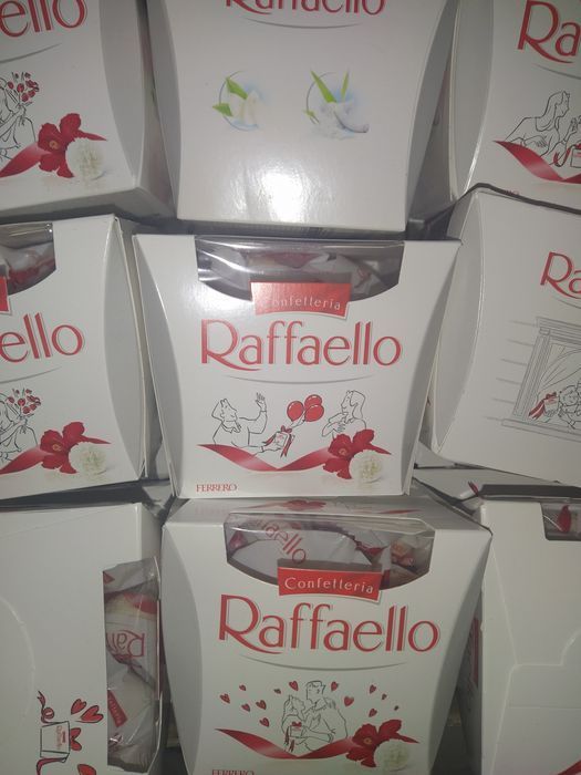 Raffaello Ferrero kulki 10*150g razem 1.5kg