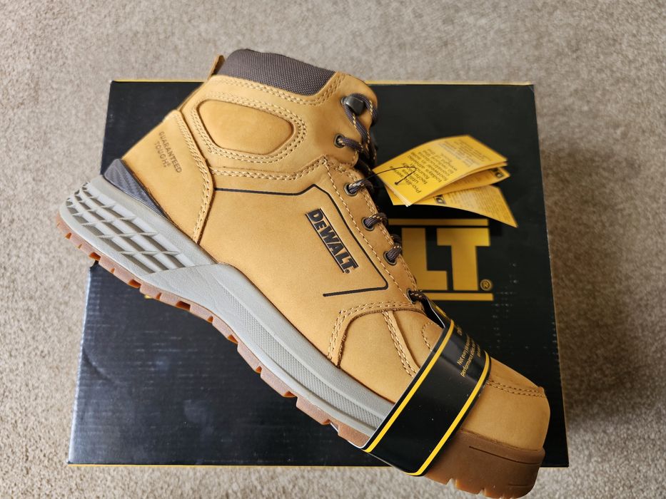 Buty robocze Dewalt Corinth  skora w kolorze  miodowym .