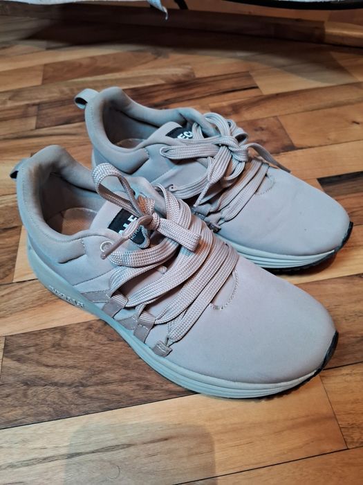 Красовки , одівала один раз