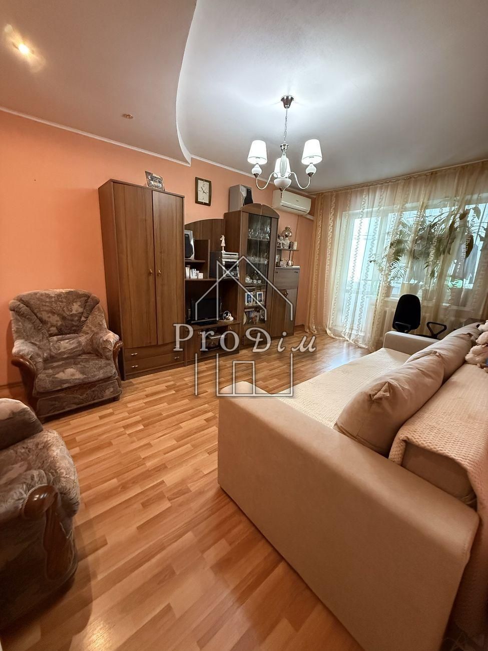 Продаж 2к квартира. Озерна 14. Оболонь