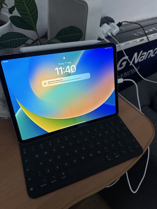 iPad Pro 11 128GB (4Gen.) M2 wifi/esim+akcesoria