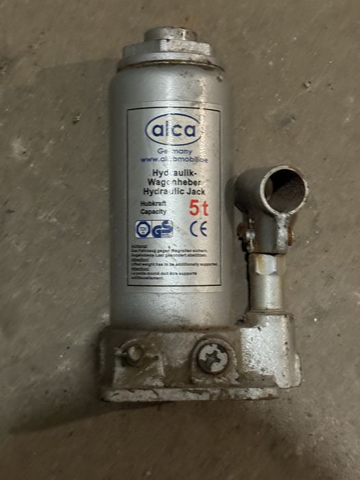 Домкрат ручной винтовой, гидравлический