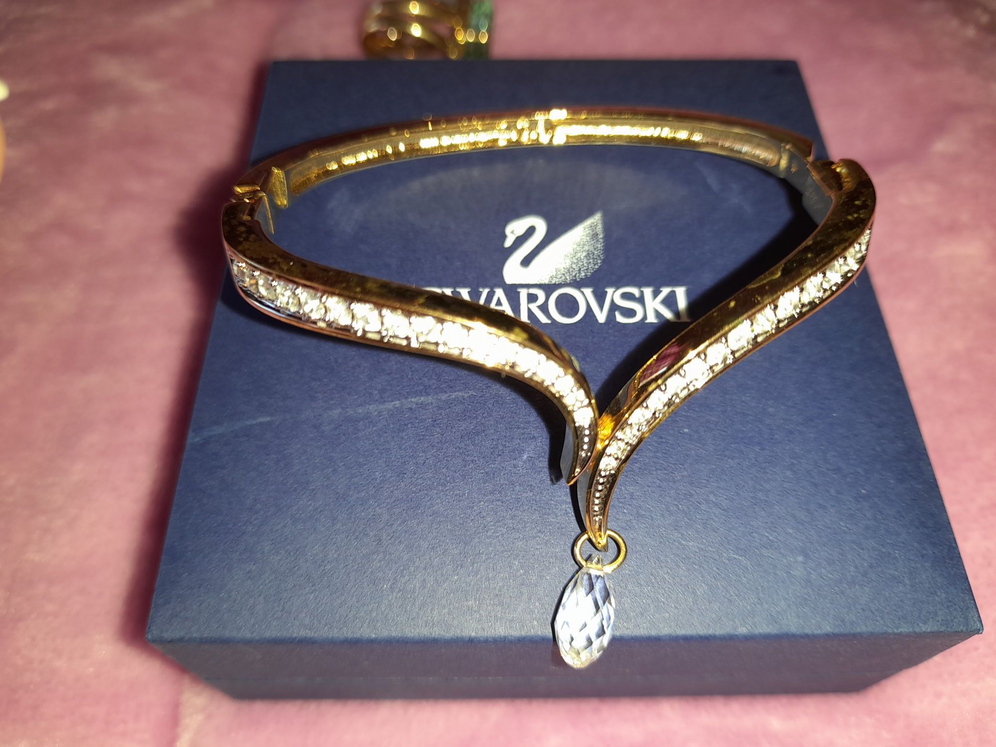 Conjunto pulseira e brincos brilhantes SWAROVSKI