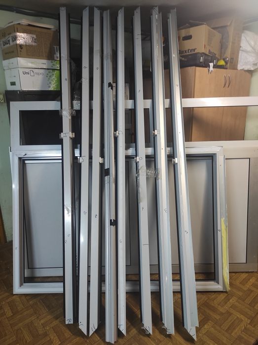 Алюминиевая перегородка- кассовый узел