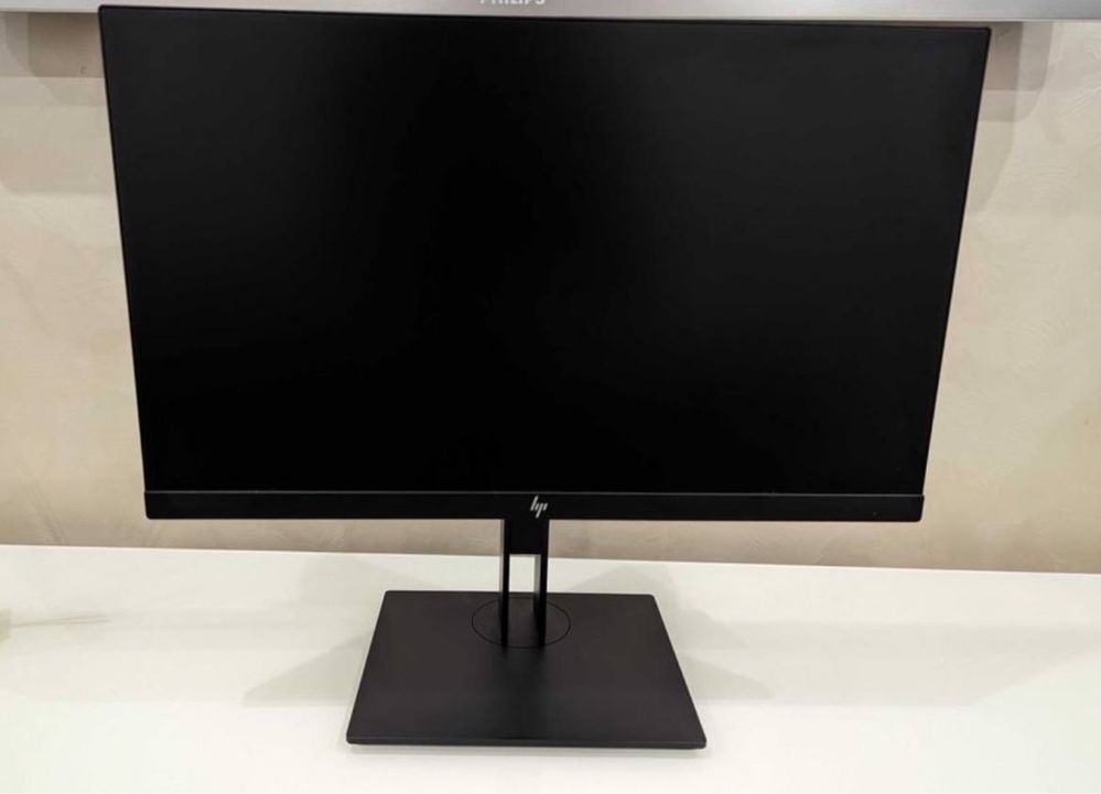 мониторы  бзерамочный монитор техника системный блок DEll HP