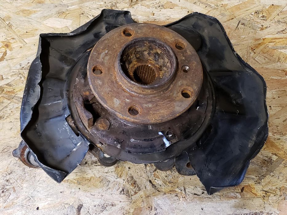 Цапфа кулак со ступицей задняя правая BMW 3 F30 2012-2019  разборка