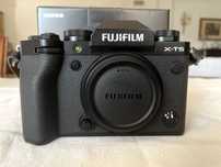 Câmera Fotográfica mirrorless FUJIFILM X-T5 (apenas corpo) COMO NOVA