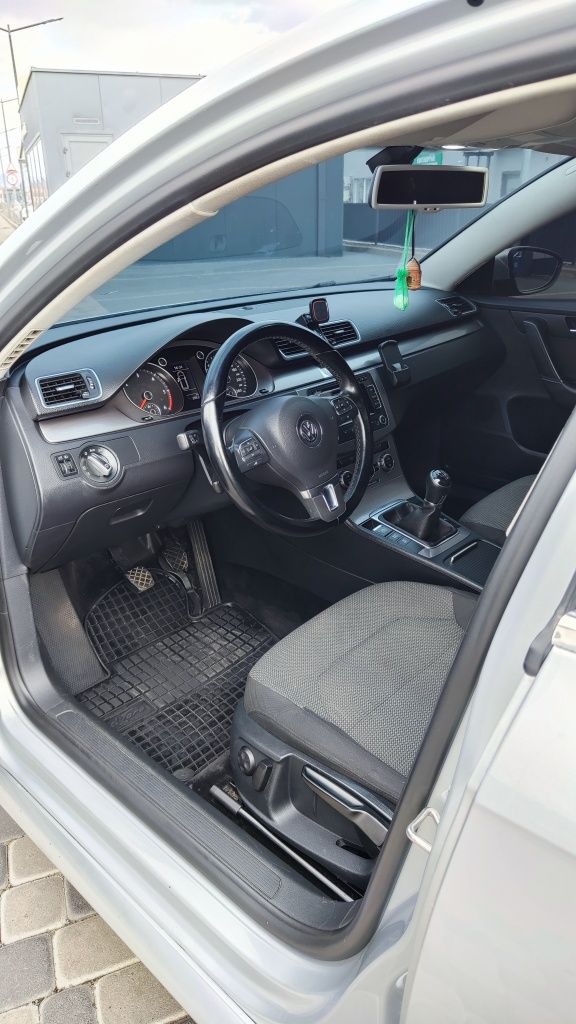 Продам Passat B7 2.0TDI Sedan 2012 Європа
