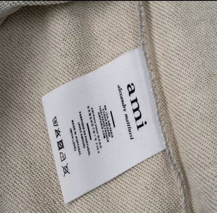 Костюм в стилі AMI