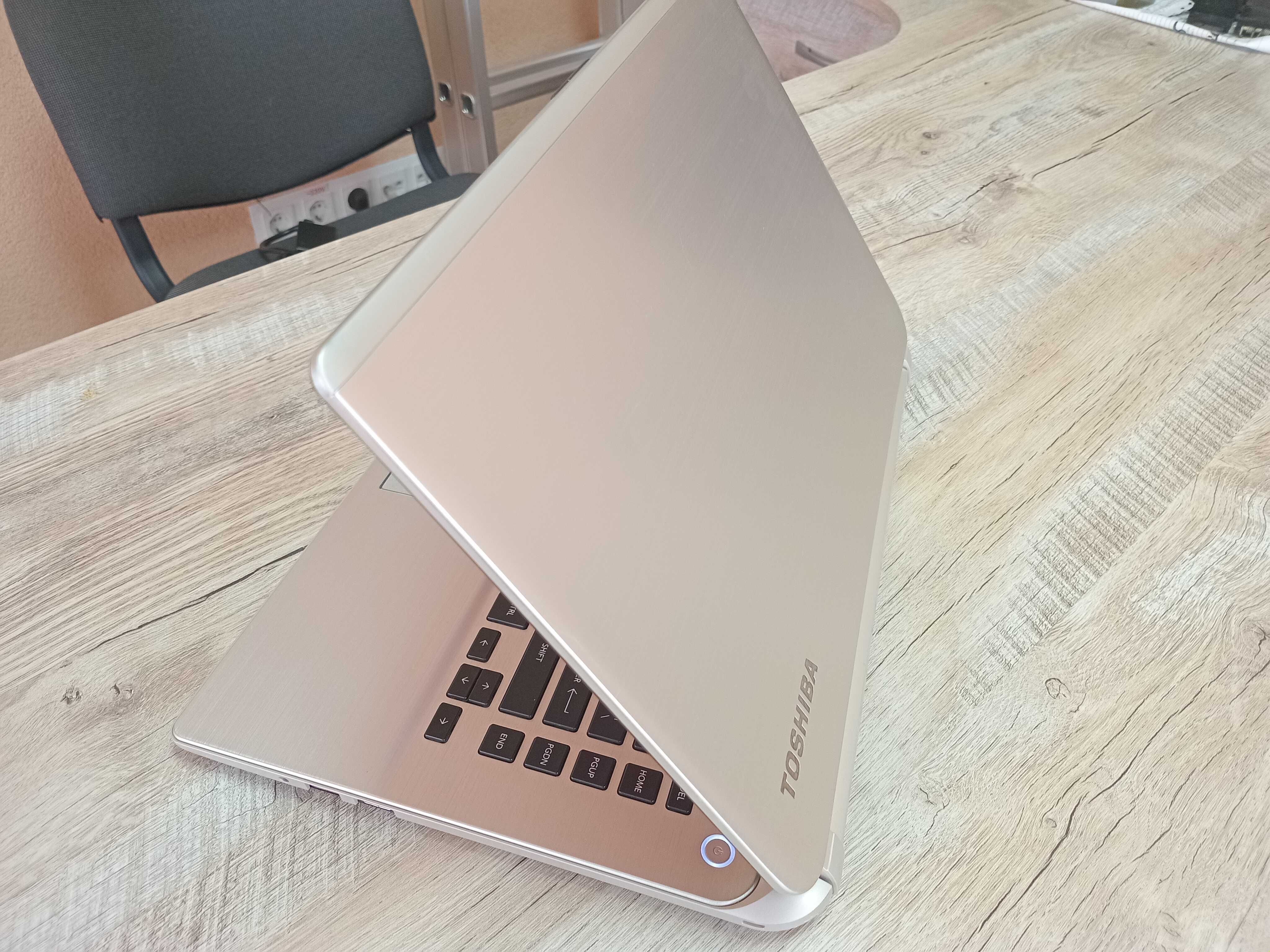 Ноутбук Toshiba Sattelite E45T INTEL CORE i5-4210U Full HD Тачскрін