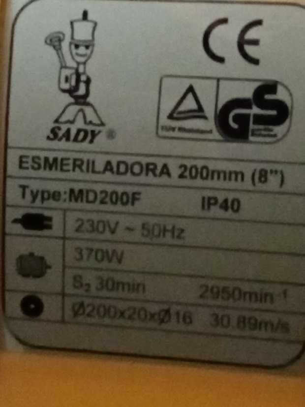 Esmeriladora 200mm nova