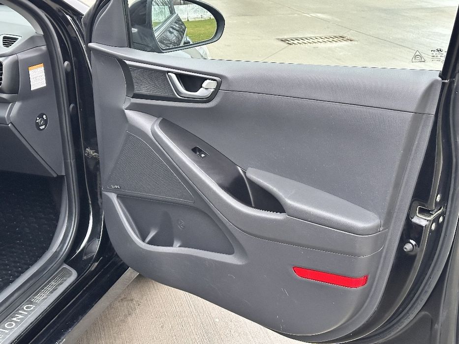 Hyundai Ioniq 2019 рік