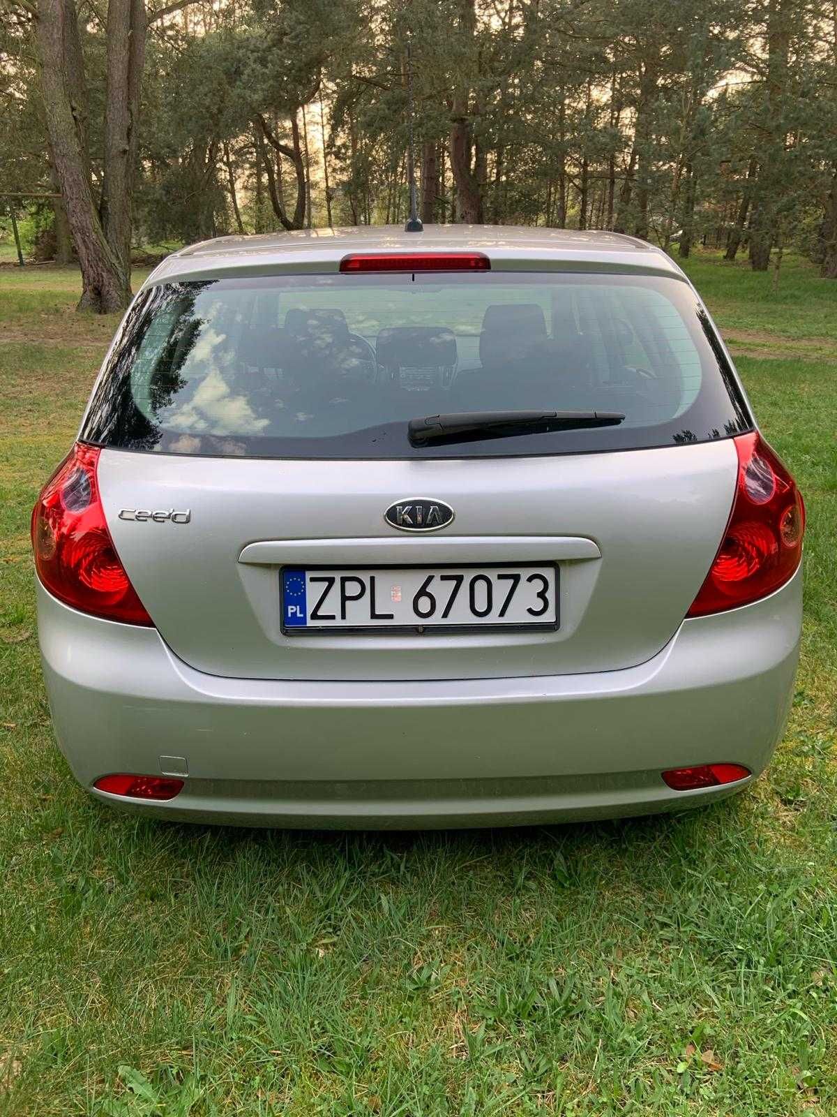 Kia Ceed 1,4  benzyna rocznik 2007 zadbana