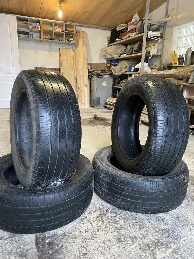 Резина MICHELIN 235/55 R17 4 шт комплект літо