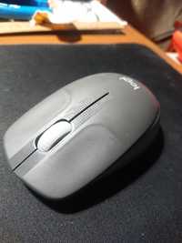 Продам мишку для компьютера logitech m190