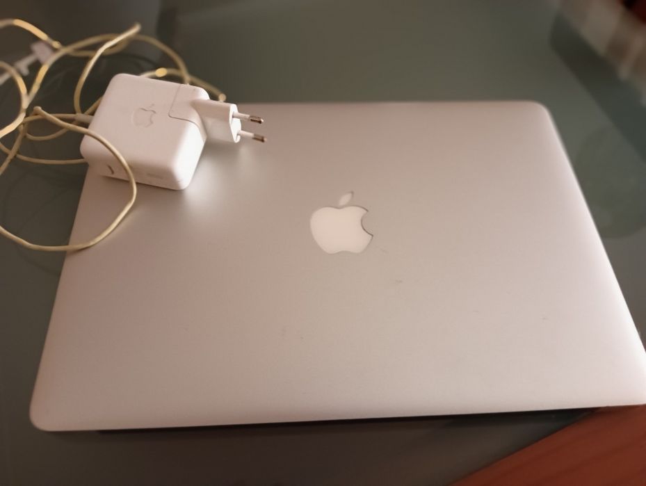 Apple MacBook Air 13 inch