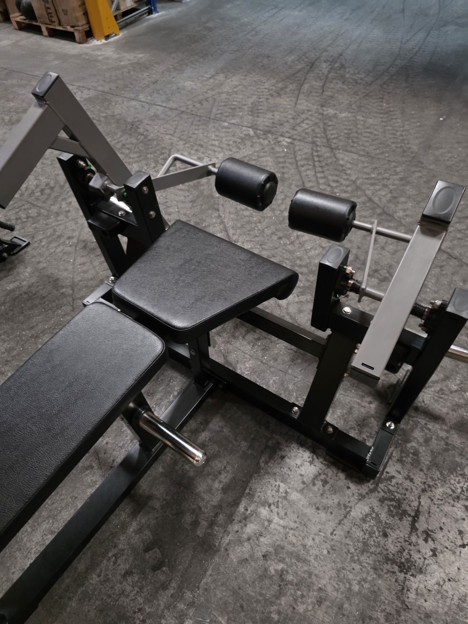 Máquina musculação profissional leg curl