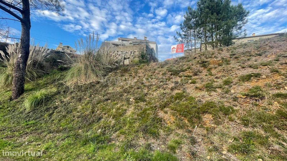 Lote para construção em Lordelo, Paredes