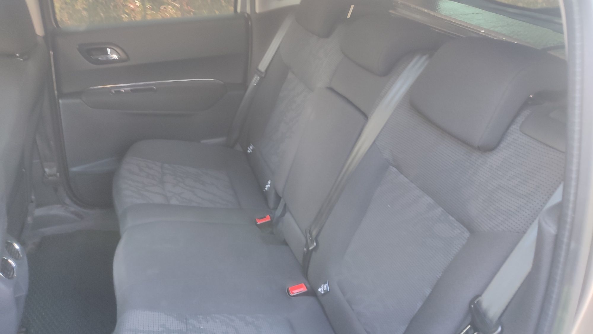 Peugeot 3008 1.6 disel 2011 рік