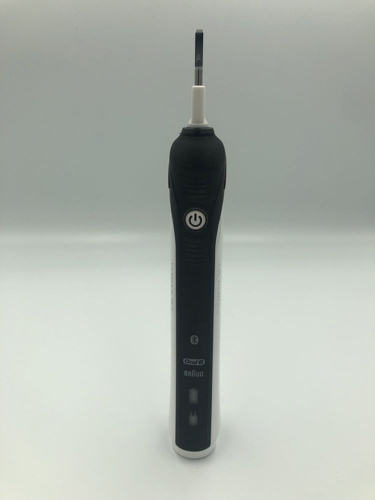 Szczoteczka ekektryczna OralB smart 4