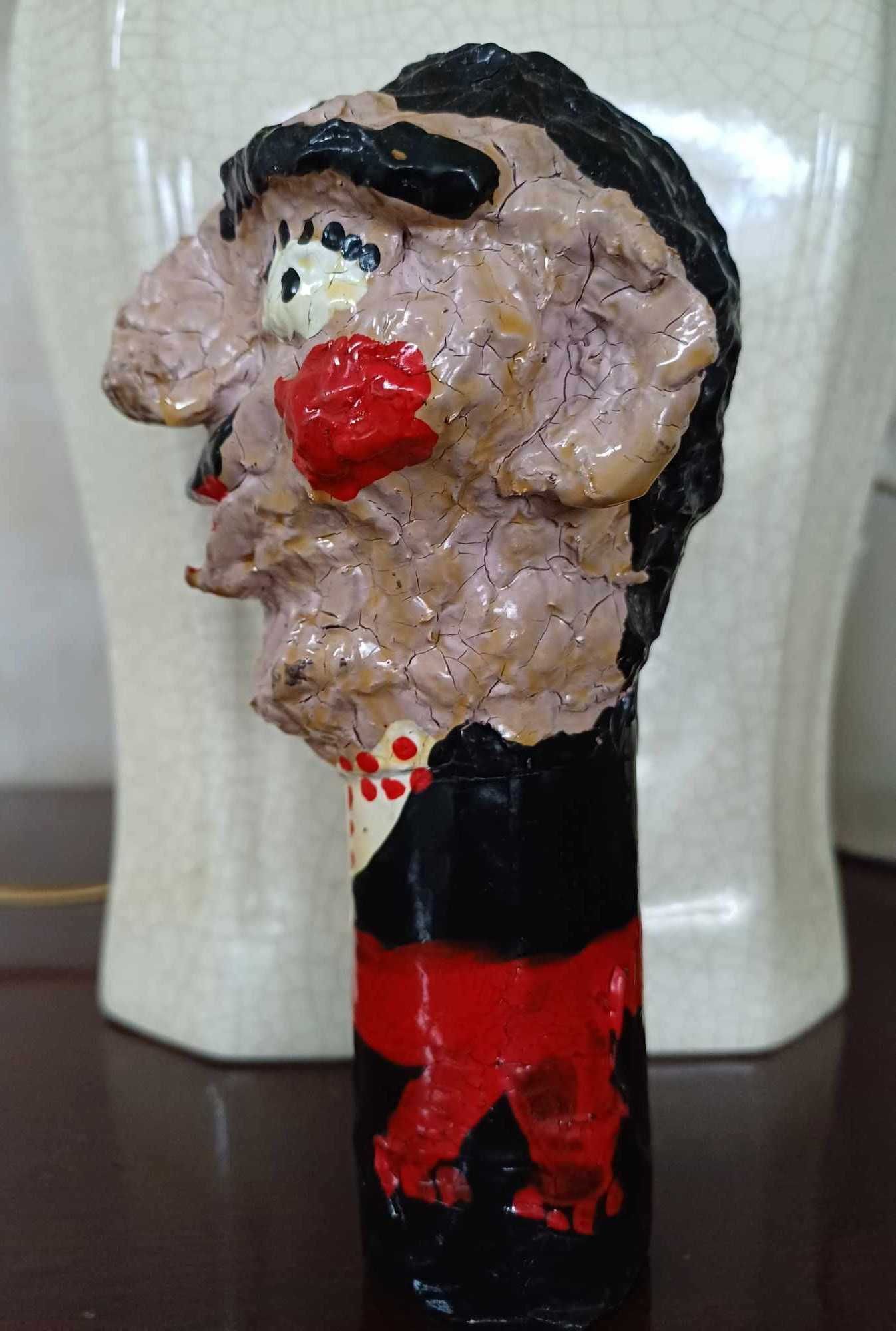 “Cabeçudo” ou “Gigantone”