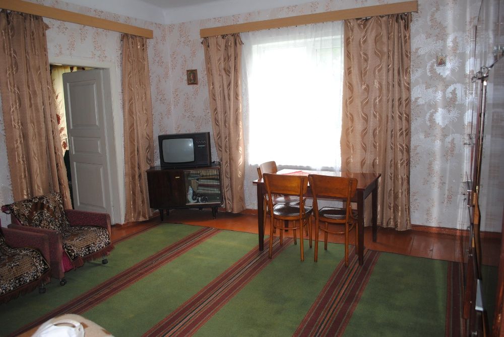 Продам 2-кімнатну квартиру в смт Маневичі