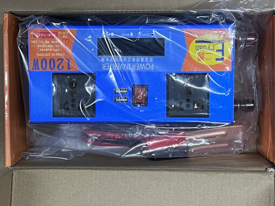 Інвертор 12V-220V/ 1000W номінал/ LCD дисплей/ перетворювач напруги