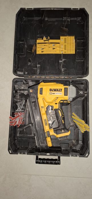 Dewalt gwoździarka DCN890 STAN BDB