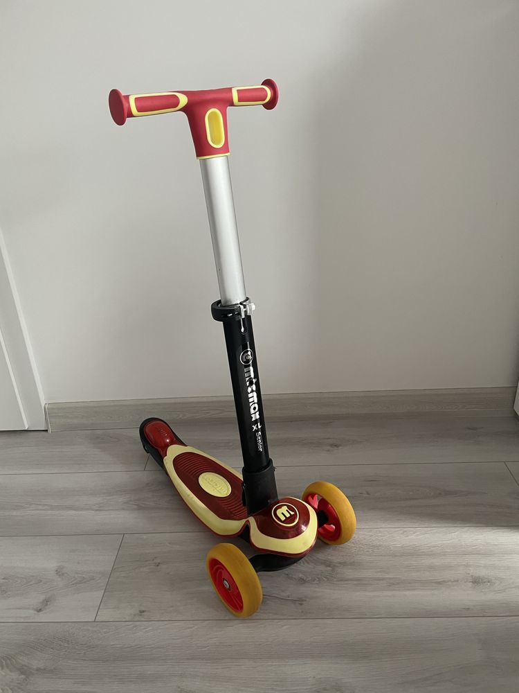 Hulajnoga trójkołowa  koła LED