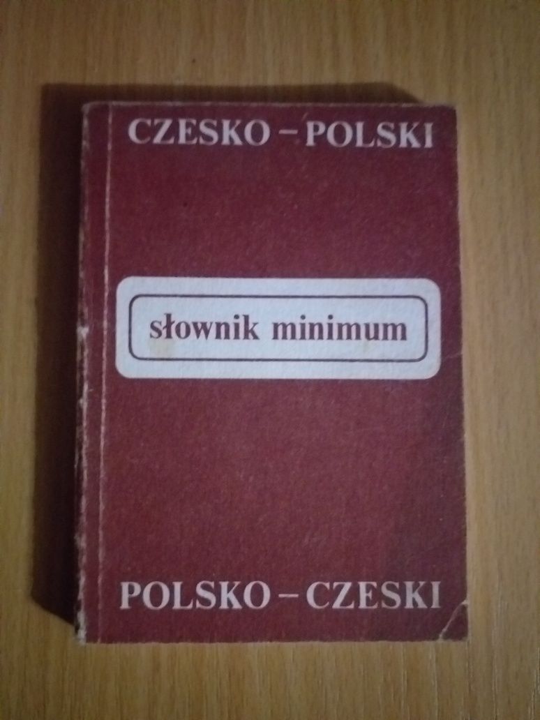 "Słownik minimum. Czesko-polski polsko-czeski"